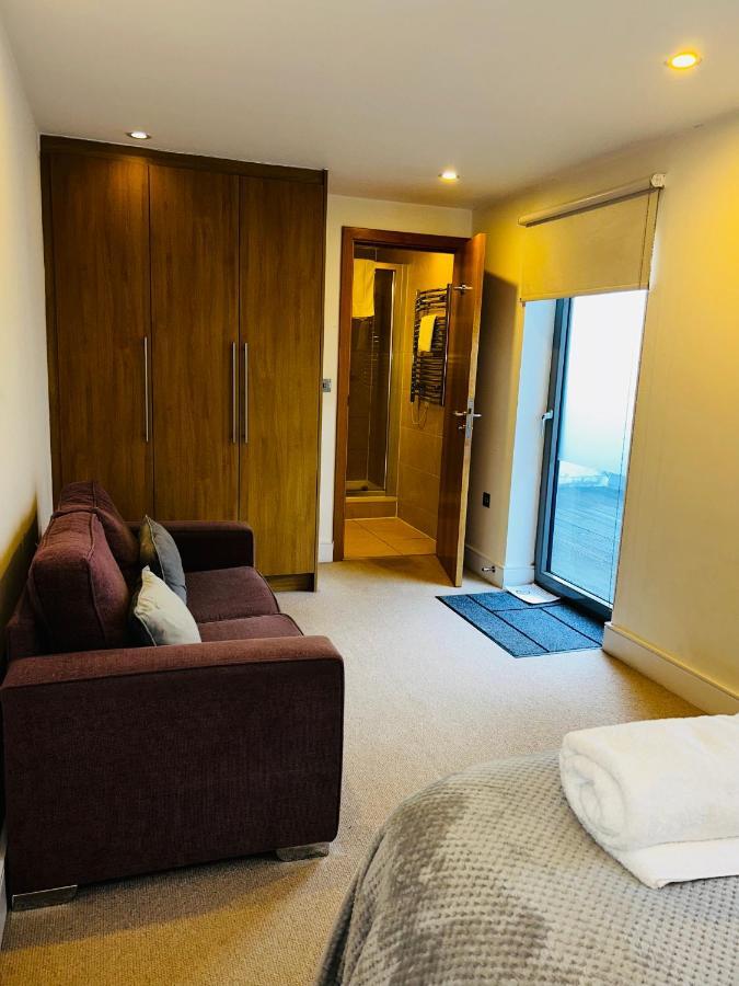 Апартаменты Spacious 3-bed 3-bath Luxury With Balcony Hyde Park